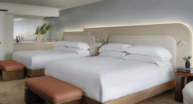 غرفة بريميوم رباعية بسرير كينج، Kimpton Miralina Resort and Villas by IHG 3/5