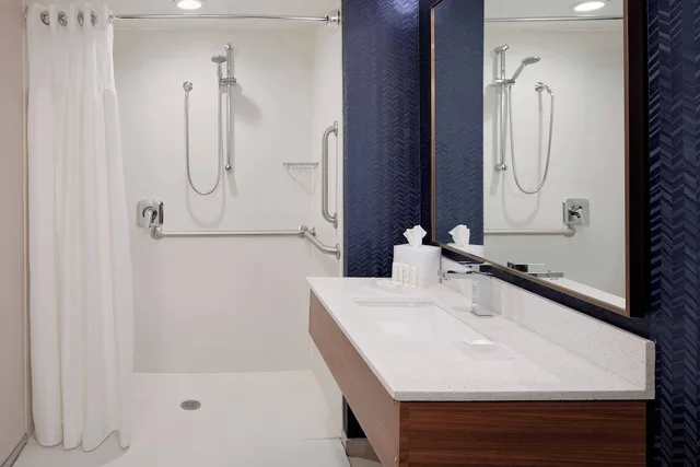 جناح تنفيذي بسرير كينج، Fairfield Inn & Suites by Marriott Atlantic City Absecon 1/3