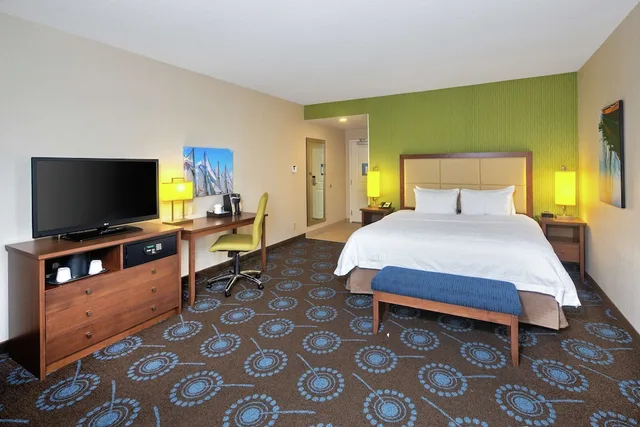 غرفة بسريرين كوين بغرفة نوم واحدة، HAMPTON INN BY HILTON HALIFAX DOWNTOWN 1/10