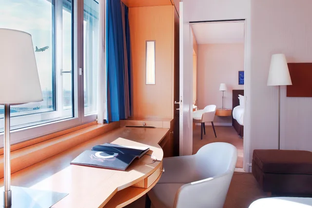غرفة تنفيذية بسريرين منفصلين، Sheraton Paris Charles de Gaulle Airport Hotel 5/5