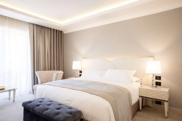 غرفة قياسية بسرير كينج، Tresor Le Palais Timisoara, Curio Collection by Hilton 6/9