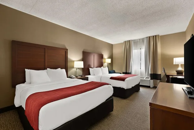 غرفة قياسية بسريرين كوين، Comfort Inn Bordentown Near NJ Turnpike 2/9