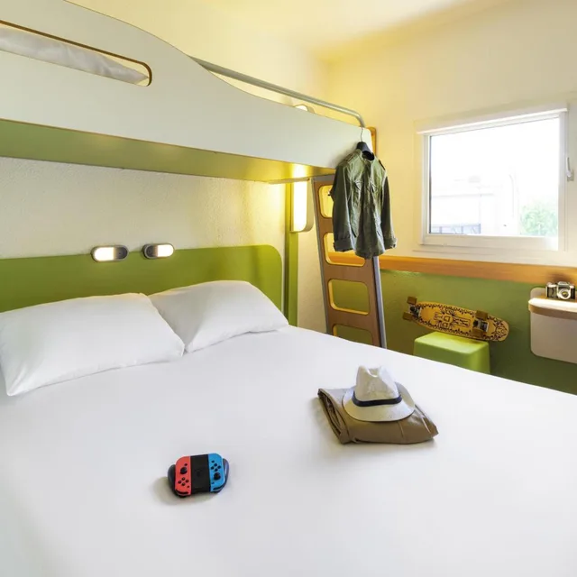 غرفة ثلاثية، Ibis Budget Clermont Ferrand Sud Aubiere 2/8