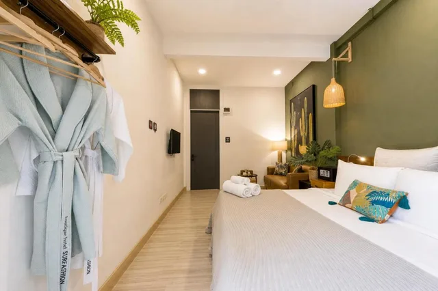 Room, King Bed, Garden View, Yolo Bangkok Boutique Hotel 6/10
