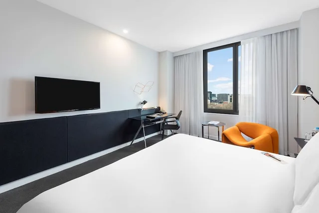 Deluxe Parkview King Room، Flagstaff Gardens Hotel 2/4