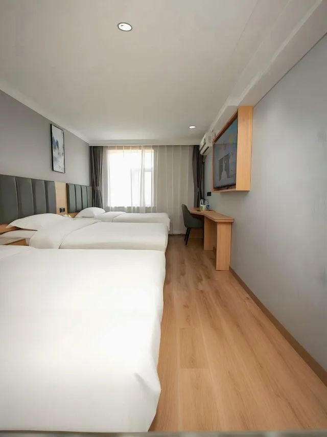 غرفة ثلاثية، GreenTree Inn Shanghai Luojing Express Hotel 1/1