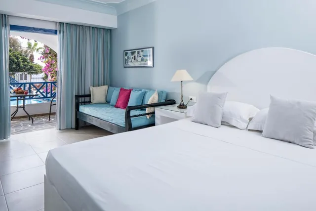 غرفة سوبيريور ثلاثية، Veggera Hotel 1/1