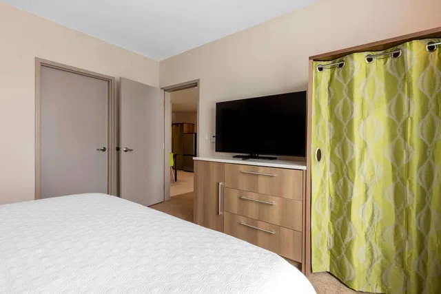 1 Bedroom, Suite, King Bed, Sofa, Home2 Suites By Hilton Olive Branch 2/3