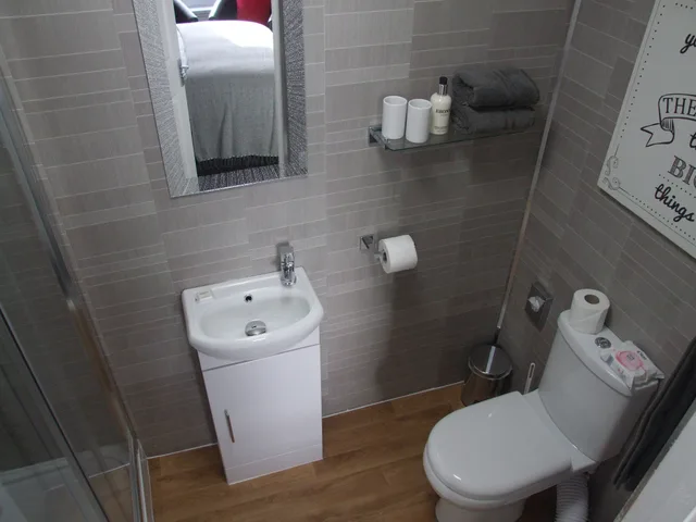 غرفة سوبيريور بسرير كينج بإطلالة على الحديقة، Coach Guest House 7/8