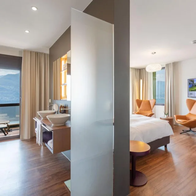 جناح جونيور بانورامي بإطلالة على البحيرة، Parkhotel Brenscino 3/4