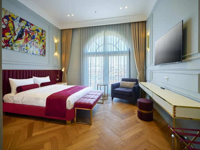 غرفة ديلوكس بسرير كوين مع أريكة، NEW INN HOTEL Old Town 2/8