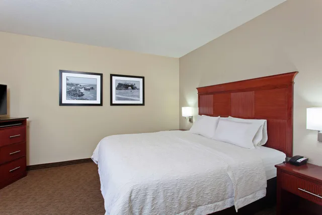 جناح بسرير كينج، Hampton Inn Santa Cruz 1/3