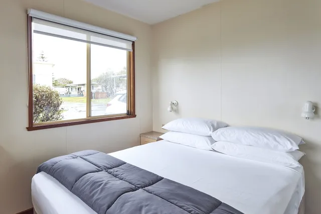 Villa, Bunk Bed, Queen Bed, Water View، Nrma Merimbula Beach Holiday Resort 1/5