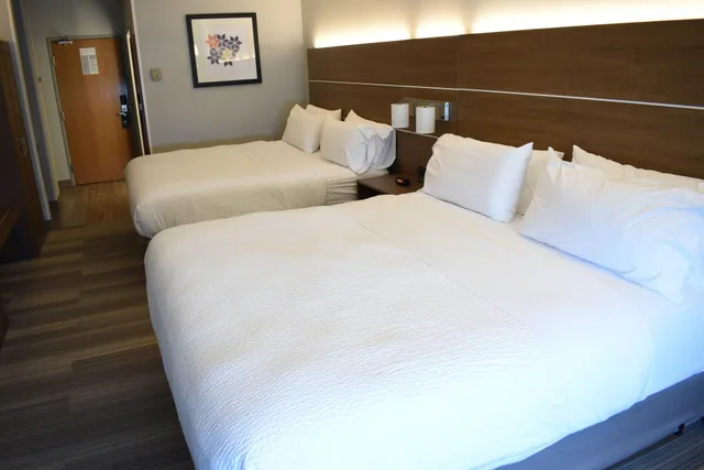 Standard, Multiple Beds، Holiday Inn Express and Suites Lincoln South 7/10