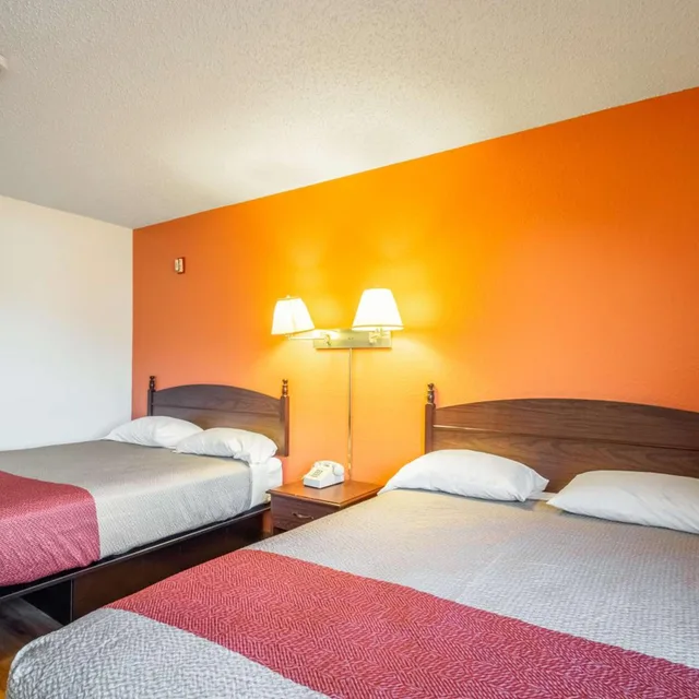 غرفة رباعية، Motel6 Saukville, WI 6/10