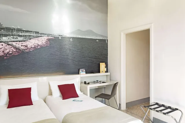 غرفة بسريرين منفصلين لذوي الإعاقة، B&B Hotel Napoli 7/10
