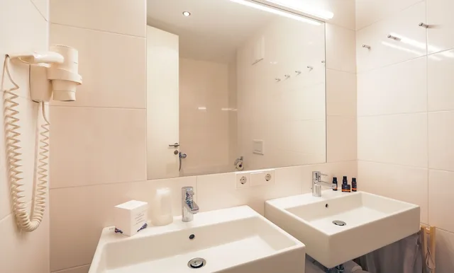 3 Bedrooms, Apartment, 2 Double and Twin Beds, Sofa، Residence Bellevue 4/6