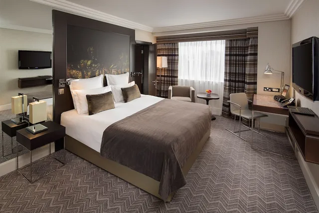 غرفة ديلوكس بسرير كينج، The Lowndes London – A Jumeirah Partner Hotel 1/10