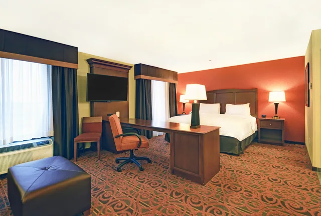 استوديو بسرير كينج، Hampton Inn and Suites Milwaukee Franklin 2/6