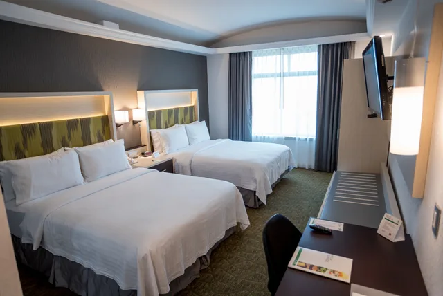 غرفة قياسية بسريرين مزدوجين، Holiday Inn Queretaro Zona Diamante 2/6