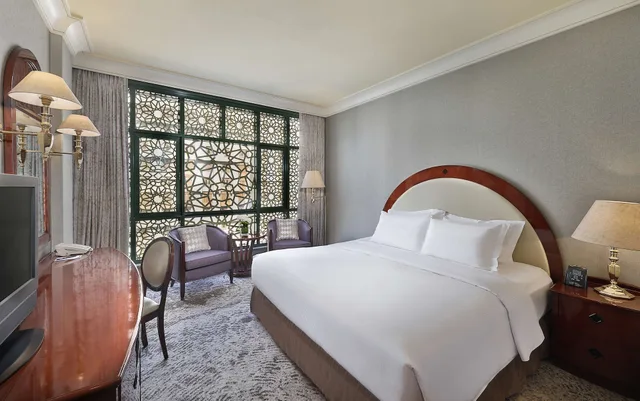 غرفة بسرير كينج، المدينة هيلتون(Madinah Hilton Hotel) 3/12