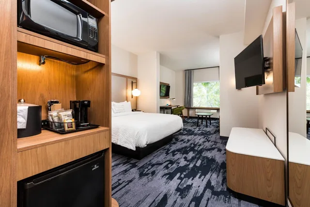 جناح تنفيذي بسرير كينج مع أريكة، Fairfield Inn & Suites By Marriott Crestview 2/2