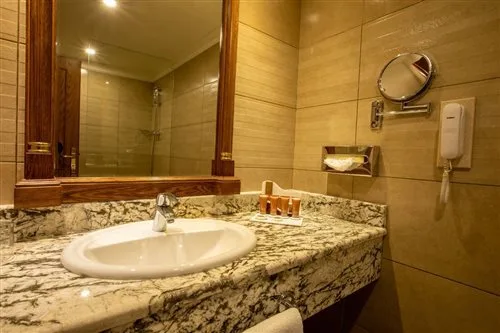 غرفة قياسية، Bristol Hotel Amman 2/2