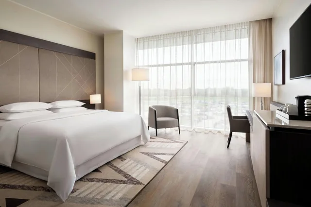 غرفة غراند بسرير مزدوج، Sheraton Milan Malpensa Airport Hotel & Conference Centre 2/2