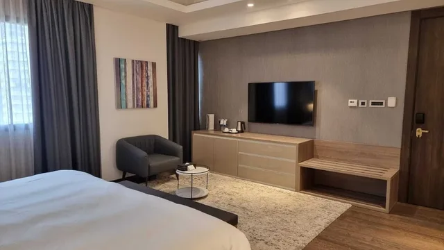 غرفة ديلوكس بسرير كينج، Swiss-Belboutique Bneid Al Gar Kuwait 3/4