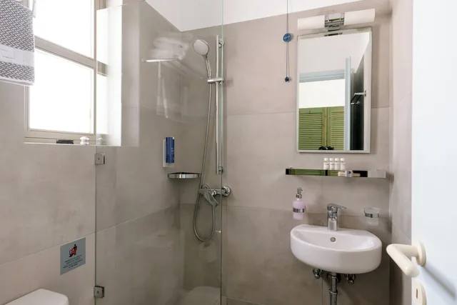 غرفة قياسية بسريرين منفصلين بإطلالة على البحر، Pnoi Hotel 3/4