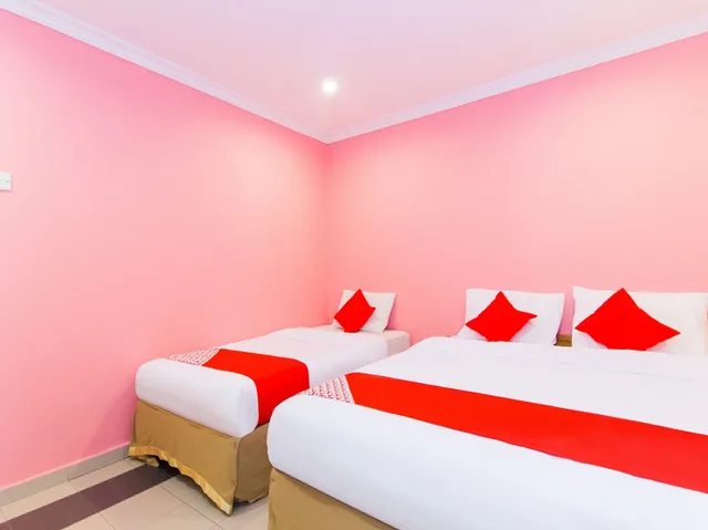 جناح سوبيريور بسرير مزدوج وسرير فردي، Oyo 746 Hotel Comfort 1/2