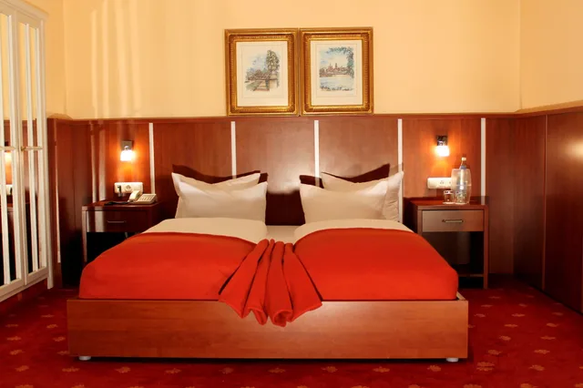 جناح بسرير كوين، ATLAS Posthotel 2/4