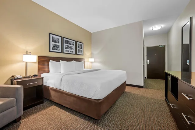 Room, King Bed, Sleep Inn & Suites Jasper 2/4