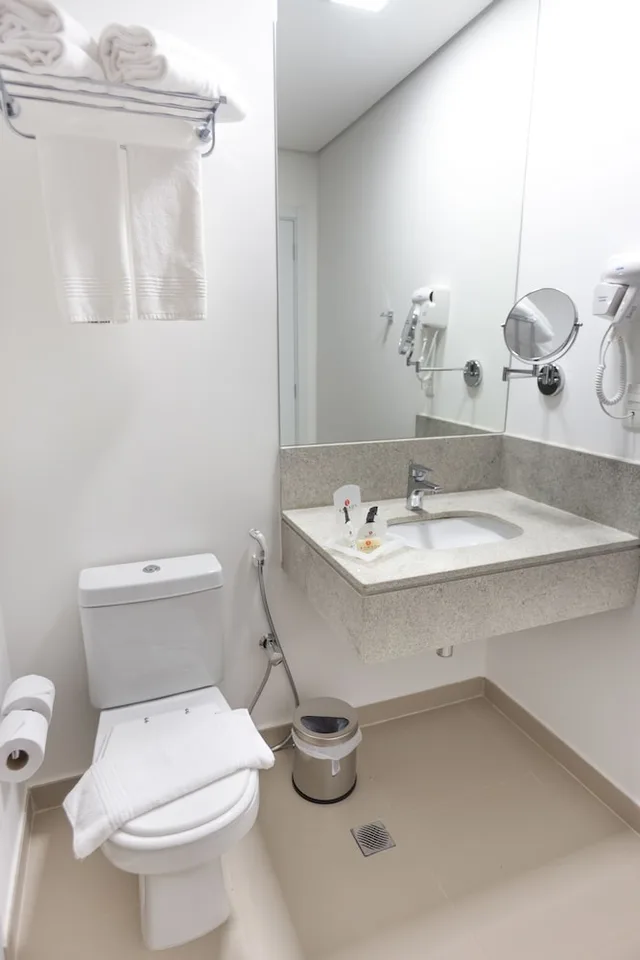 غرفة فاخرة بسرير كينج، Ramada by Wyndham Campinas Viracopos 8/8