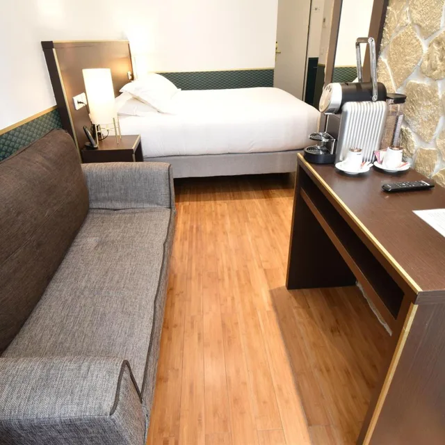 غرفة سوبيريور بسرير مزدوج، Hotel Bonne Nouvelle Paris 4/7