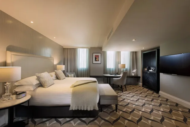 غرفة بسرير كينج، Mayfair Hotel 3/4
