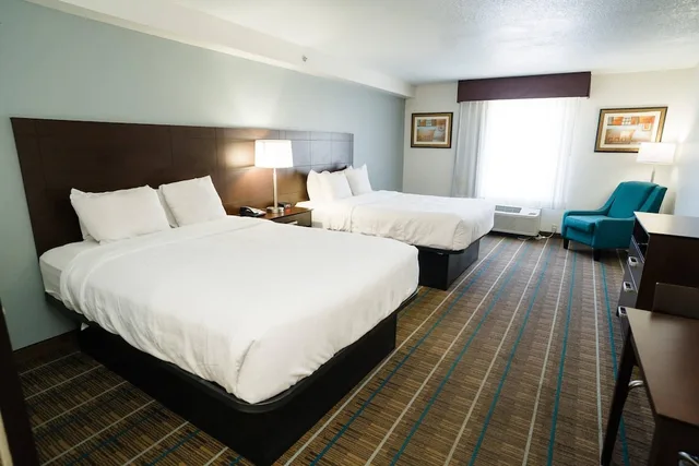 Efficiency, 2 Queen Beds, Accessible, MainStay Suites Knoxville North I-75 3/10