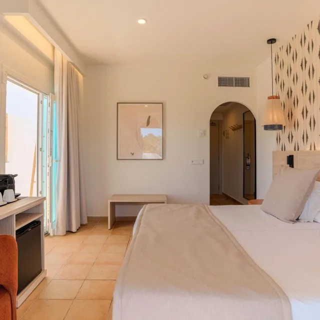 غرفة سوبيريور بسرير مزدوج أو سريرين منفصلين بإطلالة على البحر، Hotel Cala d Or - Adults Only 7/10