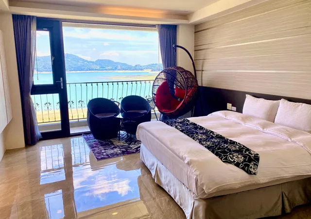 غرفة بريميير بسرير مزدوج بإطلالة على البحيرة، Ming Yue Hu Hotel 1/2
