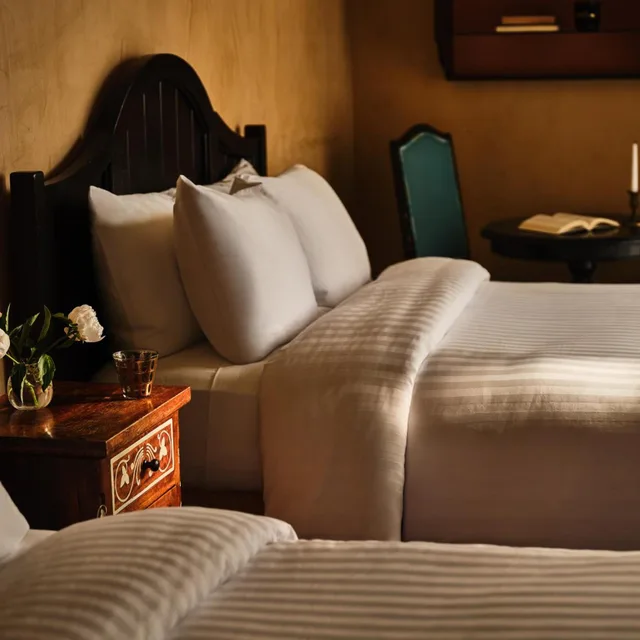 Demi, Double Bed، Petit Ermitage 2/3