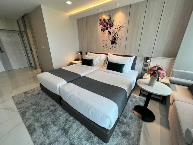 2 Bedrooms, Family, King and Twin Beds, ARNI Skye Hotel 4/4