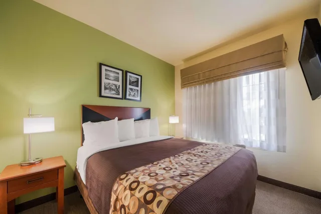 جناح بسرير كينج لذوي الإعاقة، Best Western Sea World/Lackland AFB NW Hotel Suites 5/8