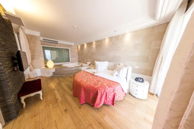 Deluxe, Suite, Splendid Conference Spa Resort 5/10