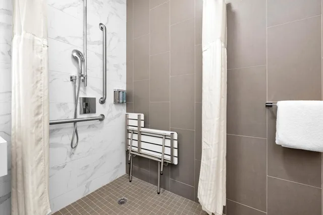 غرفة بسريرين مزدوجين لذوي الإعاقة، Hotel 32One 4/4