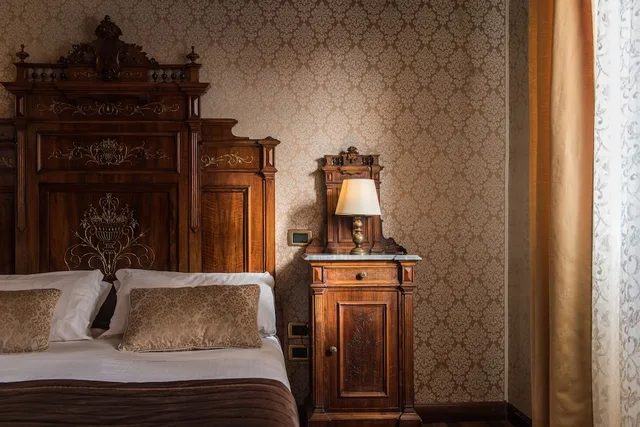 جناح جونيور، Palazzo Bembo 3/4