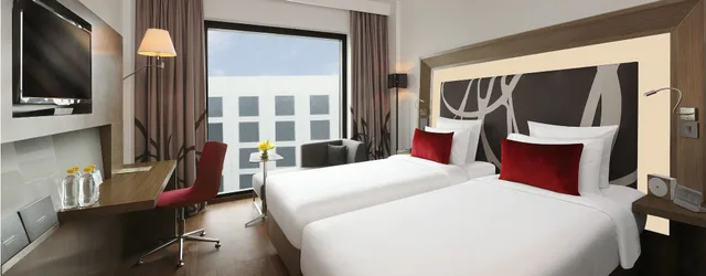 غرفة قياسية بسريرين منفصلين، Novotel New Delhi Aerocity 5/10