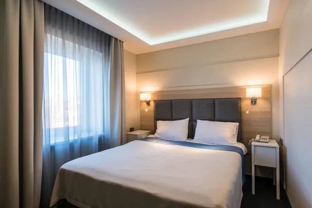 غرفة صغيرة بسرير مزدوج أو سريرين منفصلين، Amrita Hotel 2/6