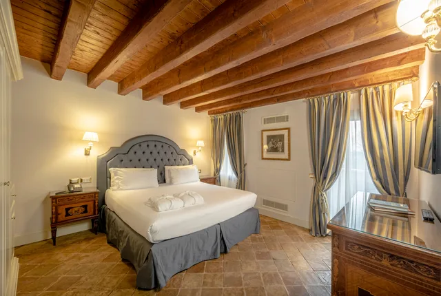 غرفة بسرير مزدوج بإطلالة على الحديقة، Hotel Villa Barbarich 2/2