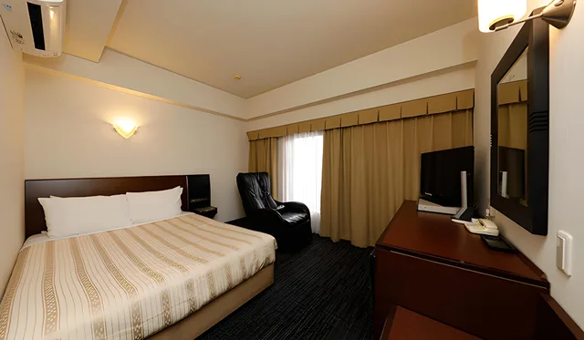 غرفة ديلوكس بسرير مزدوج للمدخنين، Hotel Blion Naha 1/2
