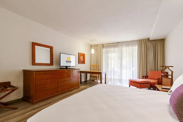 Camino Real Club, Executive, King Bed, Adult Only، Camino Real Guadalajara 4/7